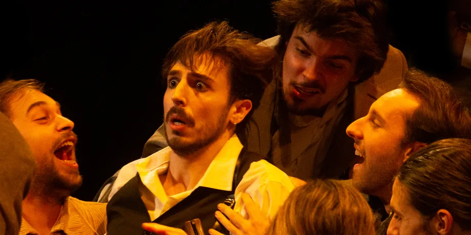 Accademia Internazionale di Teatro Roma – Al di là del muro / Ballata per anime sole / Le mutevoli forme dell'Amore … – Anno Accademico 2019/2020 – foto 10