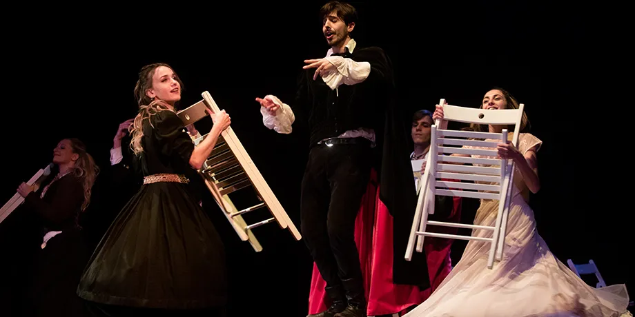 Accademia Internazionale di Teatro Roma – Al di là del muro / Ballata per anime sole / Le mutevoli forme dell'Amore … – Anno Accademico 2019/2020 – foto 17