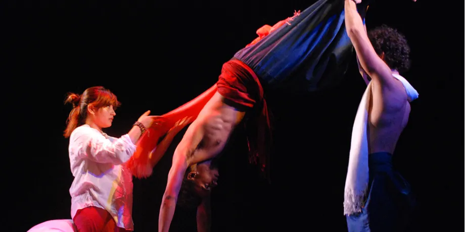Accademia Internazionale di Teatro Roma – Spettacolo Anno Accademico 2011/2012 – foto 16