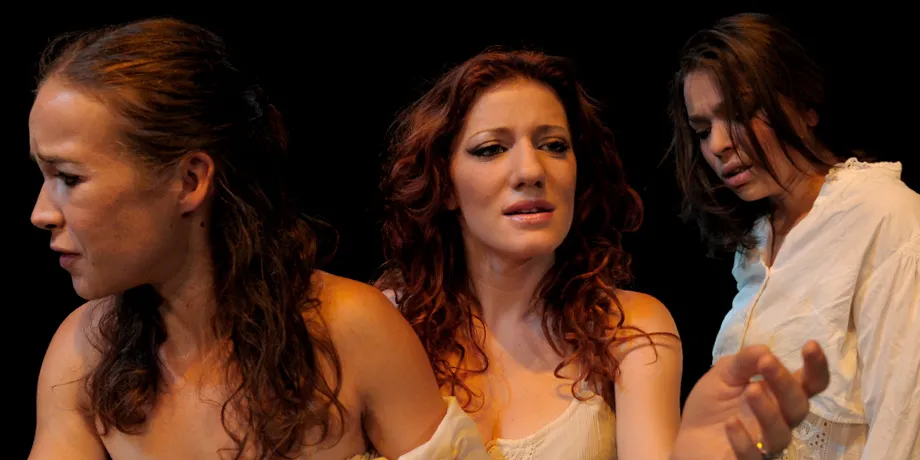 Accademia Internazionale di Teatro Roma – Antigone / Lettere da Granada / Coming Godot – Anno Accademico 2009/2010 – foto 24