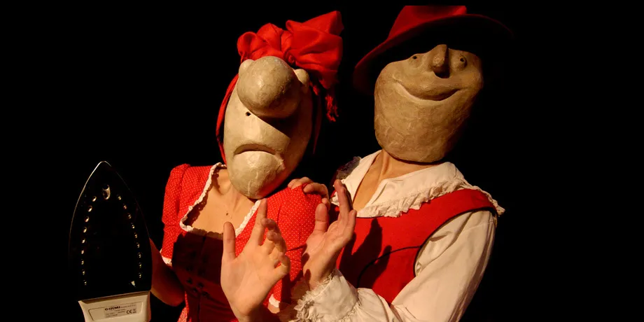 Accademia Internazionale di Teatro Roma – La Tauromachia / Aspettando Godot / Lanterne Rosse … – Anno Accademico 1999/2000 – foto 1
